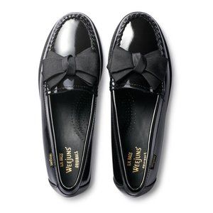 Black Bass 'Lillian' Weejuns Loafers with bow